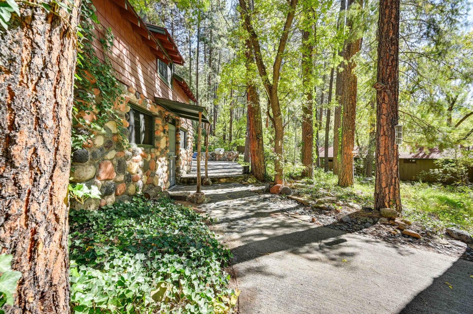 Peaceful Sedona Retreat With Patio And Mtn Views! Apartment Luaran gambar